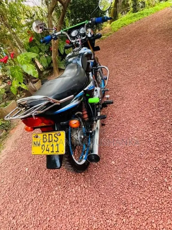 Bajaj CT-100 2016 Motorbike (Used)