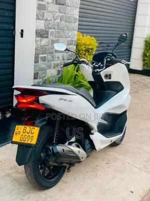 Honda Pcx 2021 Motorbike (Used)