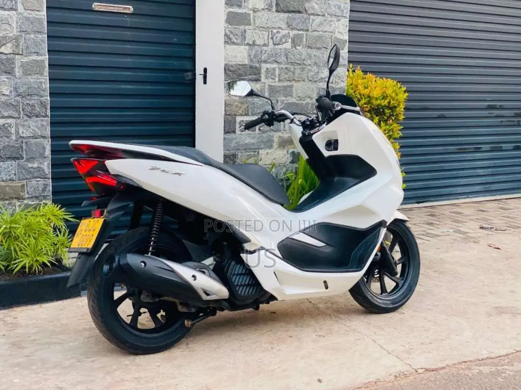 Honda Pcx 2021 Motorbike (Used)