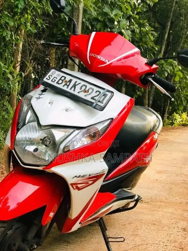Honda Dio 2013 Motorbike (Used)