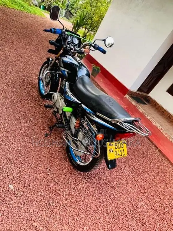 Bajaj CT-100 2016 Motorbike (Used)