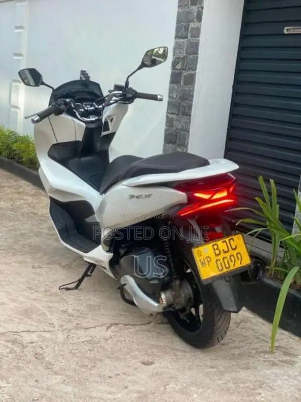 Honda Pcx 2021 Motorbike (Used)