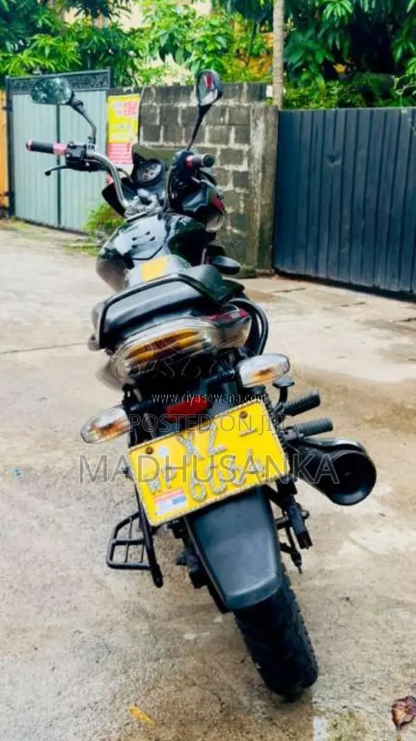 Bajaj Discover 2012 Motorbike (Used)
