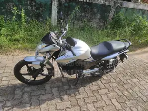 Hero Hunk 2007 Motorbike (Used)