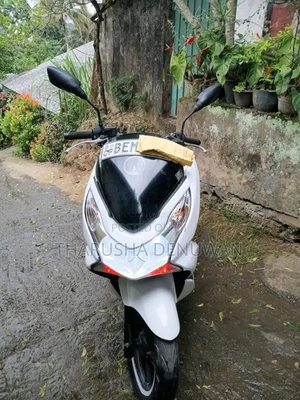 Honda Pcx 2016 Motorbike (Used)