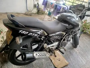 Bajaj Pulsar 2005 Motorbike (Used)