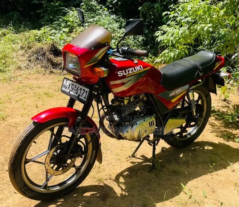 Suzuki JAPAN GS-125 2009 Motorbike (Used)