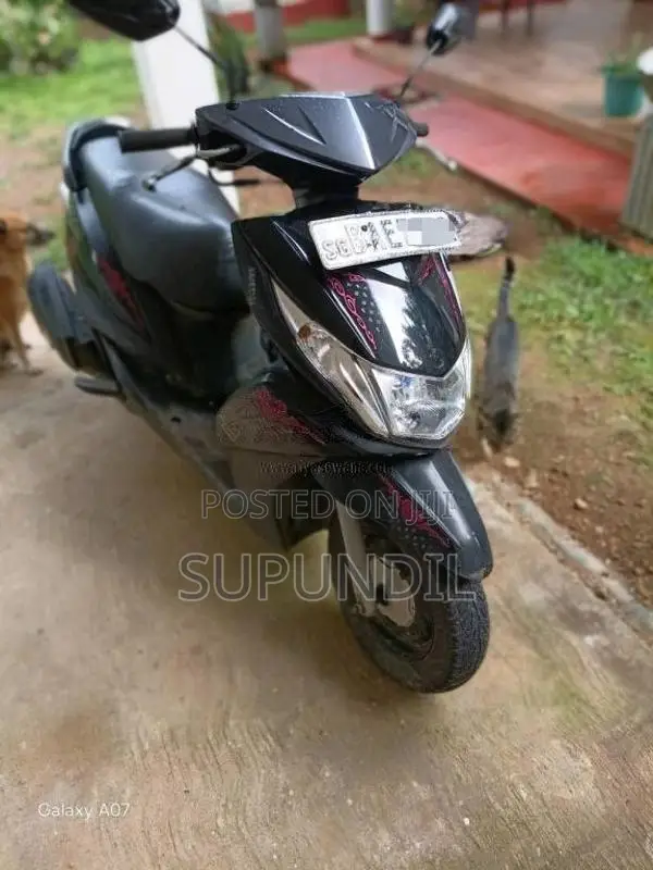 Yamaha Ray Zr 2013 Motorbike (Used)