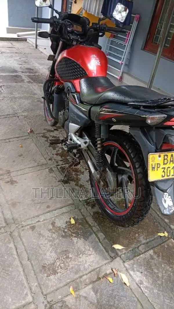 Suzuki GS150R 2013 Motorbike (Used)