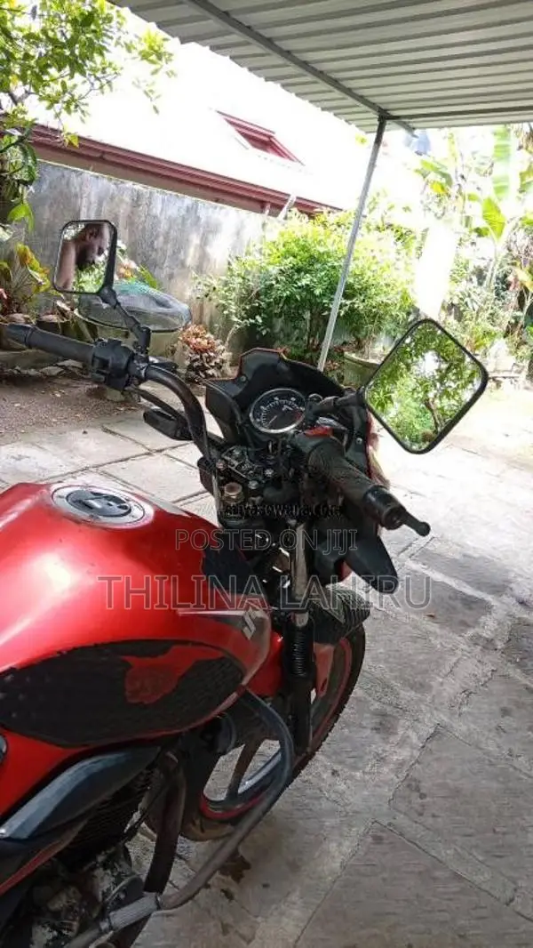 Suzuki GS150R 2013 Motorbike (Used)