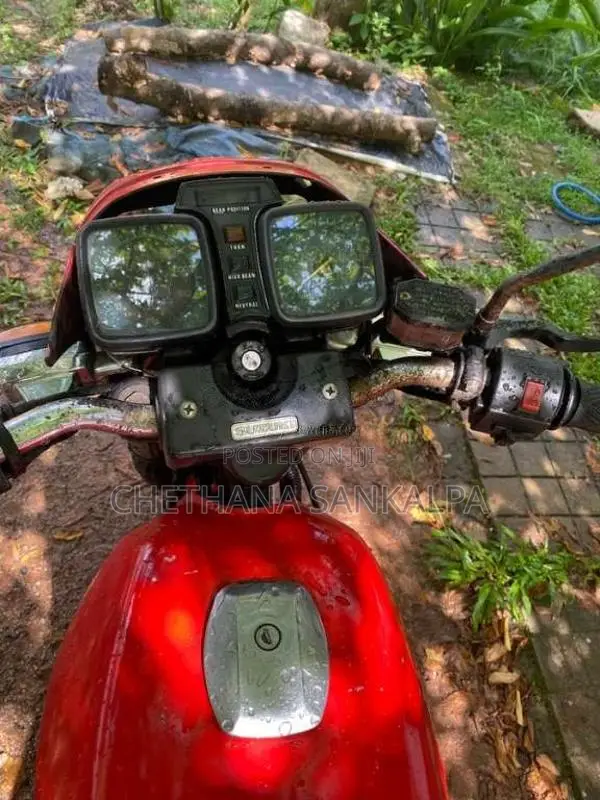 Suzuki GS125 1992 Motorbike (Used)