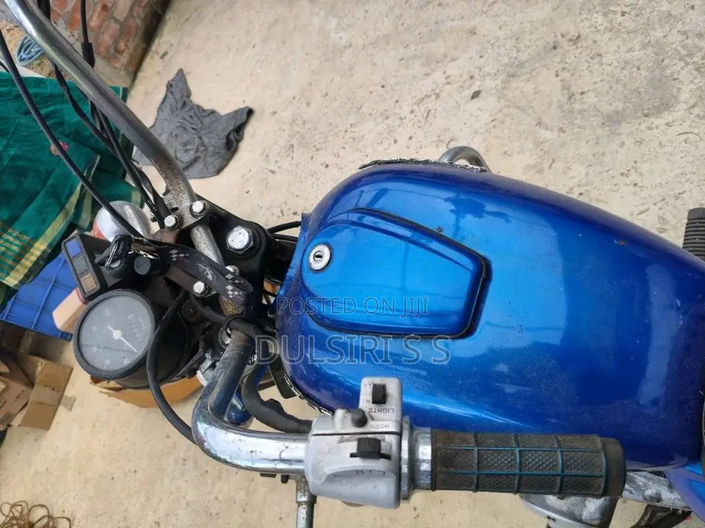 Honda CM 125 1999 Motorbike (Used)