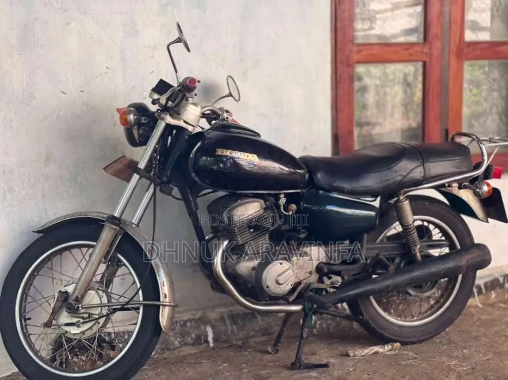 Honda CM 125 2000 Motorbike (Used)