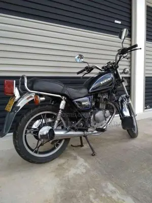 Suzuki GN125 2003 Motorbike (Used)