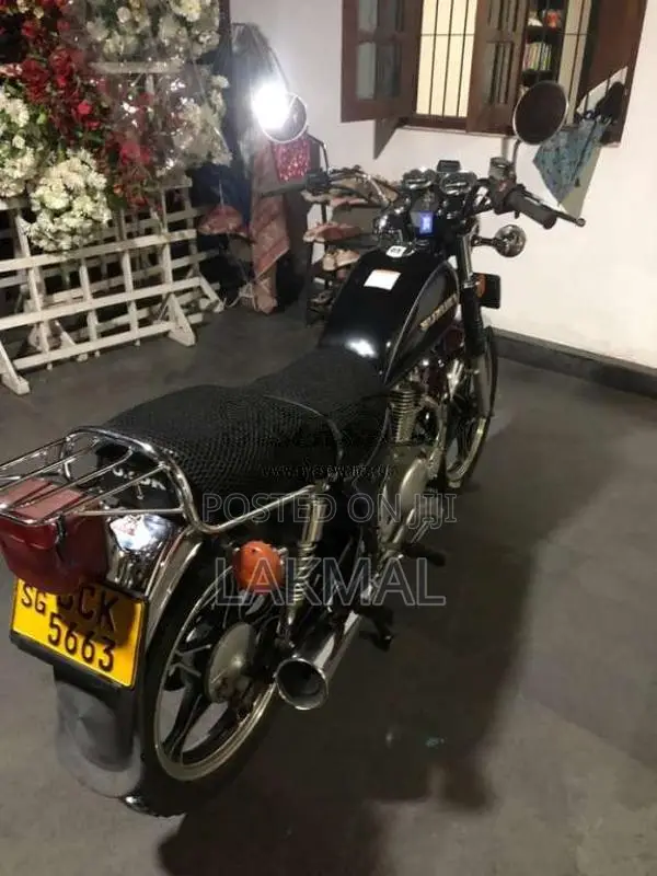 Suzuki GN125 2015 Motorbike (Used)