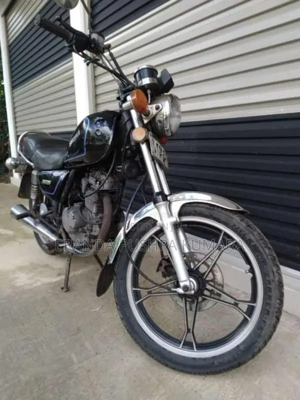 Suzuki GN125 2003 Motorbike (Used)