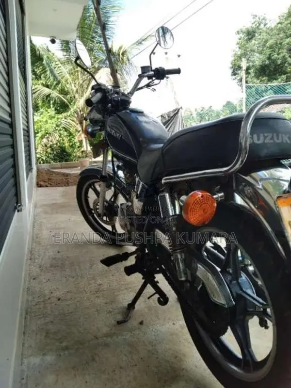 Suzuki GN125 2003 Motorbike (Used)