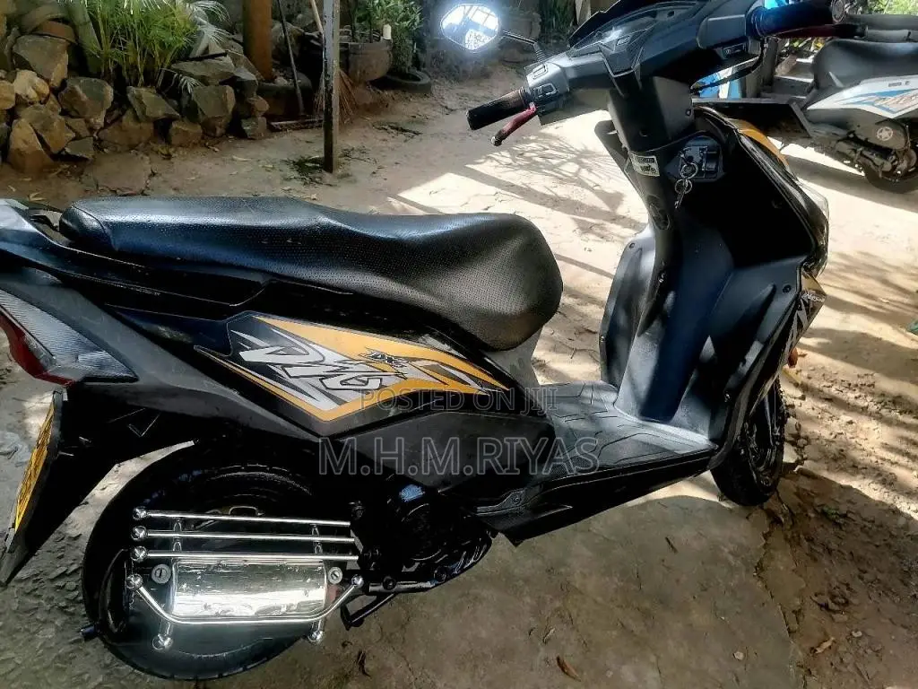 Honda DIO 2019 Motorbike (Used)