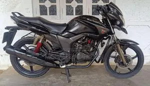 Hero Hunk 2014 Motorbike (Used)