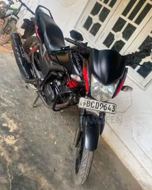 Hero Hunk 2014 Motorbike (Used)