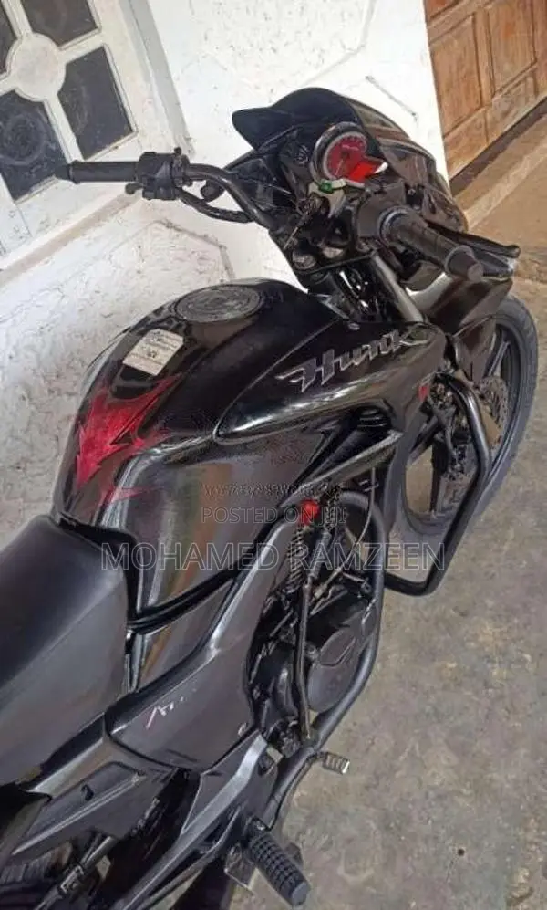Hero Hunk 2014 Motorbike (Used)