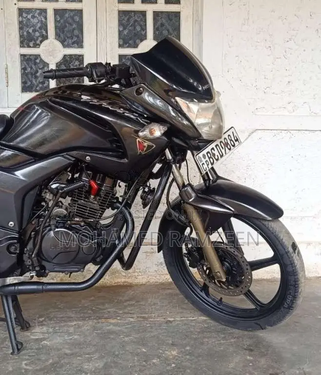 Hero Hunk 2014 Motorbike (Used)
