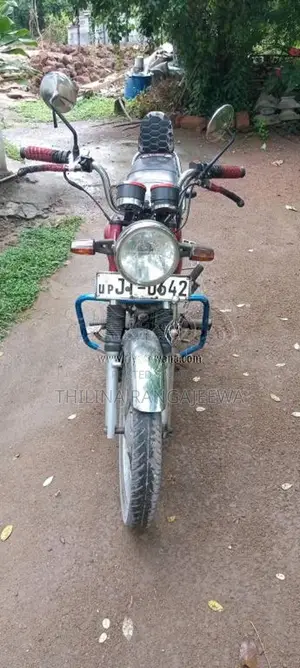 Hero-Honda Cd Dawn 2004 Motorbike (Used)