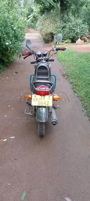 Hero-Honda Cd Dawn 2004 Motorbike (Used)