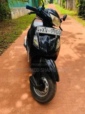 Honda Scooter 2012 Motorbike (Used)