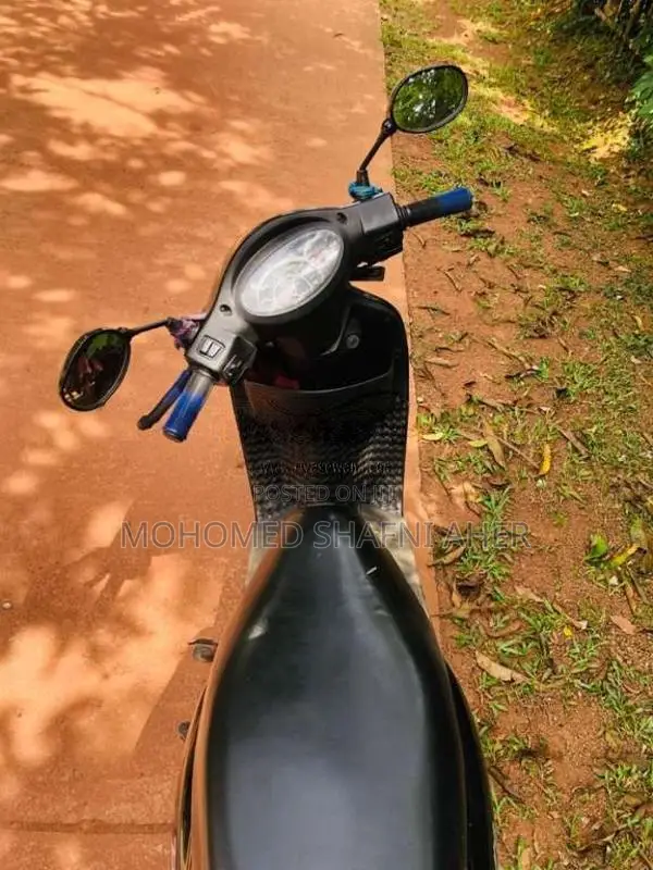 Honda Scooter 2012 Motorbike (Used)