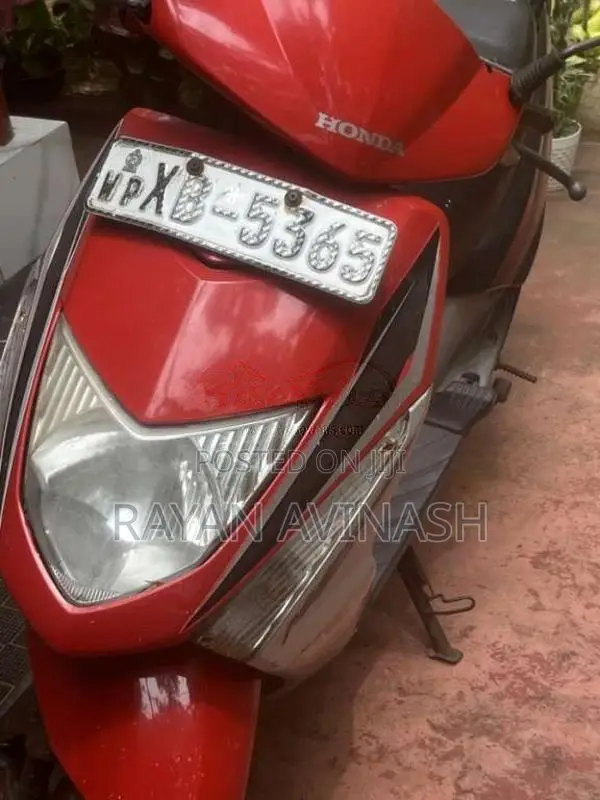 Honda Dio 2011 Motorbike (Used)