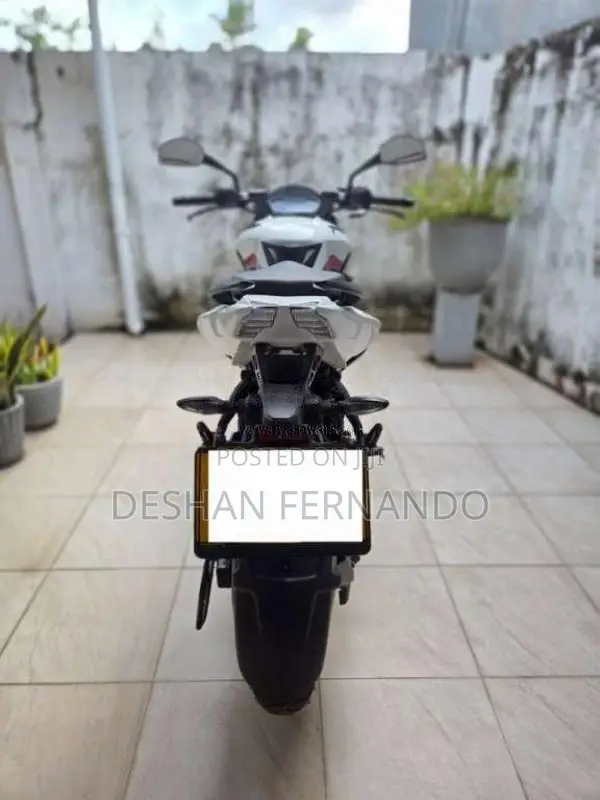 Bajaj Pulsar NS200 2025 Motorbike (Used)