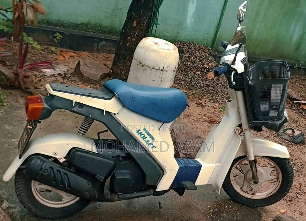 Suzuki Mollet 2000 Motorbike (Used)
