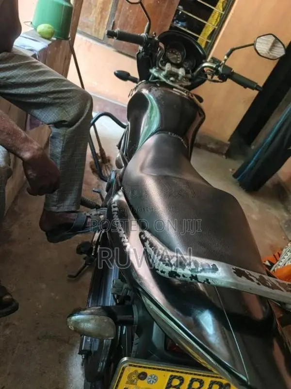 Honda Unicorn 2014 Motorbike (Used)