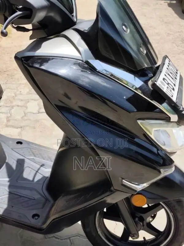 Suzuki BURGMAN 2020 Motorbike (Used)