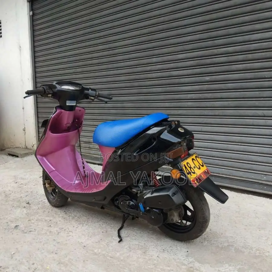 Honda Dio 2000 Motorbike (Used)