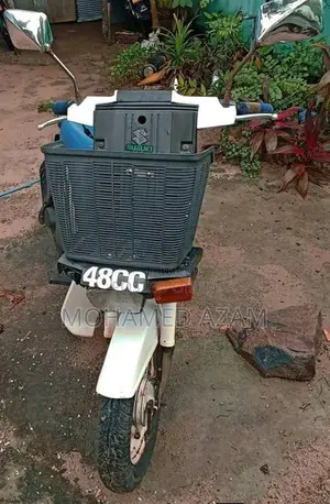 Suzuki Mollet 2000 Motorbike (Used)