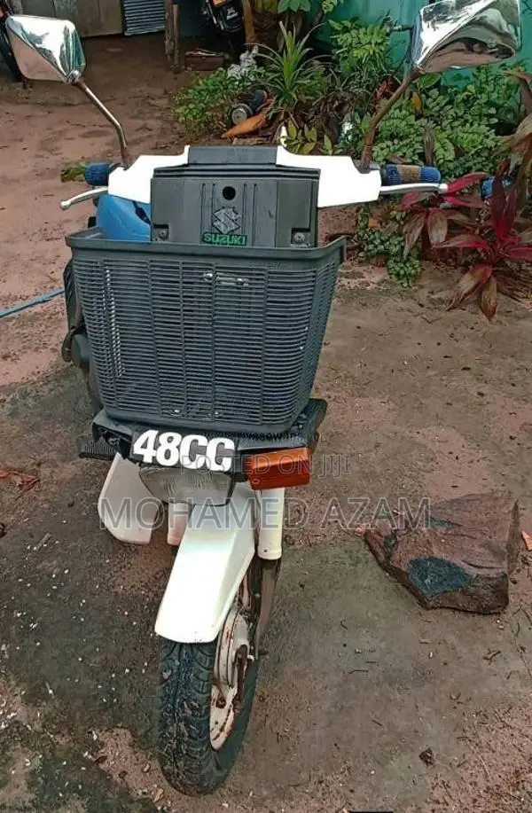 Suzuki Mollet 2000 Motorbike (Used)