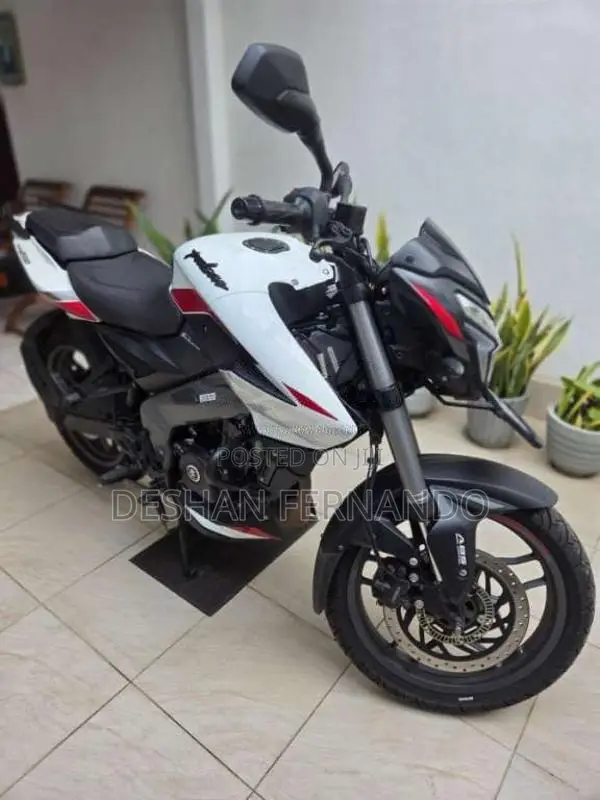 Bajaj Pulsar NS200 2025 Motorbike (Used)