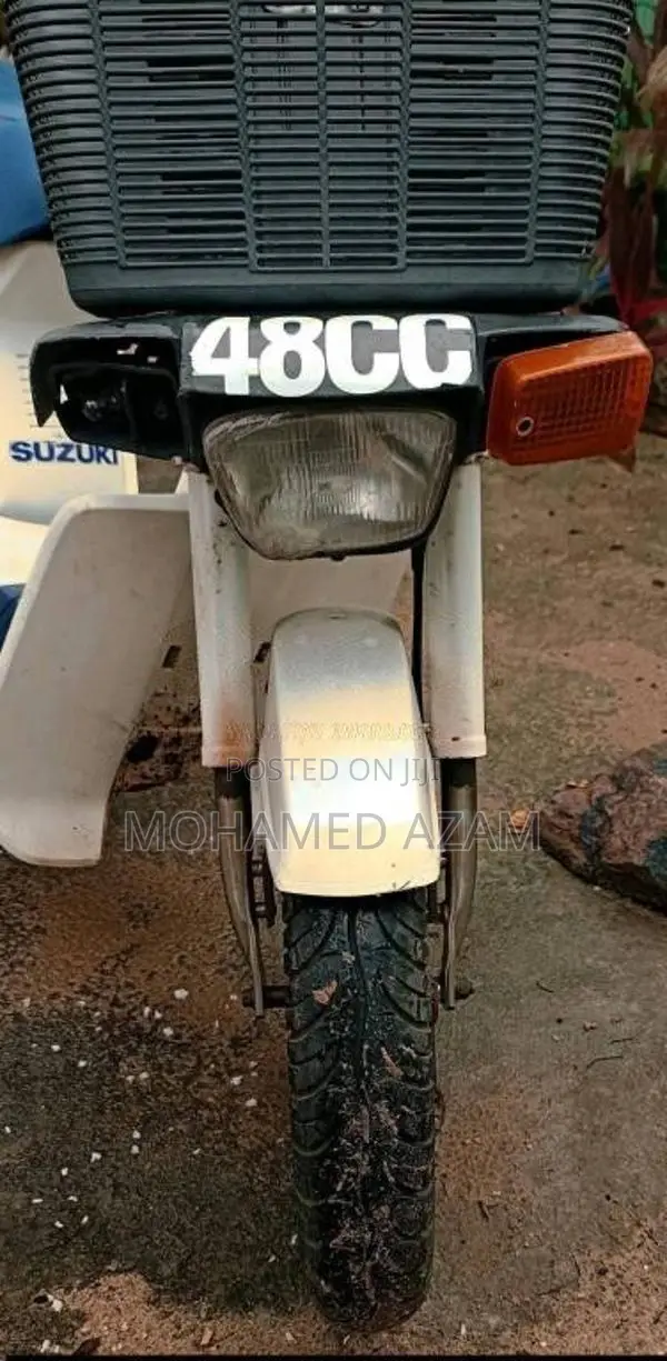 Suzuki Mollet 2000 Motorbike (Used)