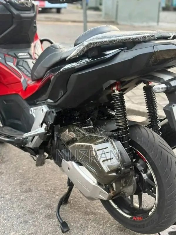 Honda ADV 150 2022 Motorbike (Used)