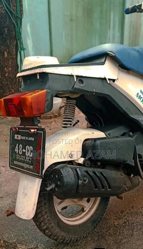 Suzuki Mollet 2000 Motorbike (Used)