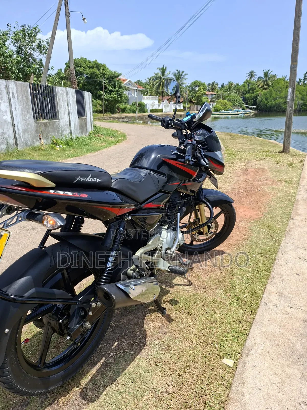Bajaj Pulsar 135 LS 2012 Black