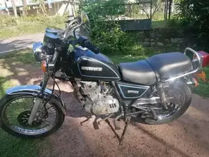 Suzuki GN125 1998 Motorbike (Used)