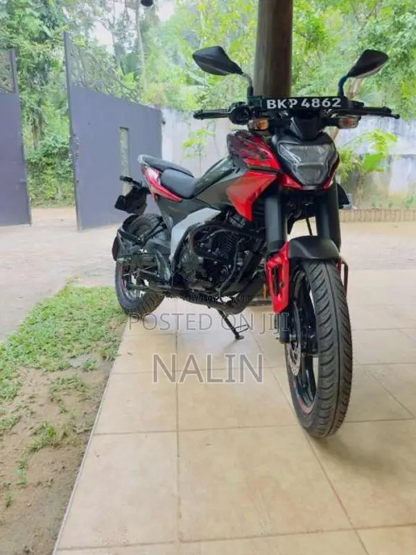 Bajaj Pulsar N125 2025 Motorbike (Used)