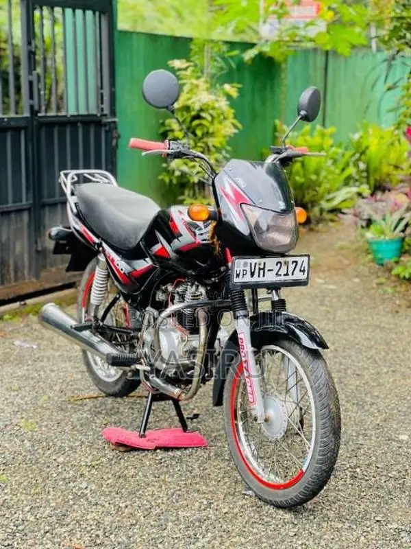 Bajaj CT-100 2010 Motorbike (Used)