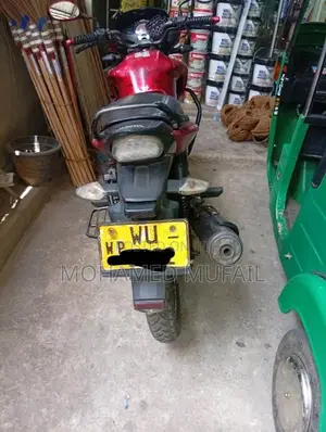 Hero-Honda Hunk 2011 Motorbike (Used)