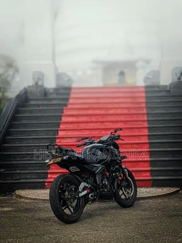 Bajaj N160 2025 Motorbike (Used)