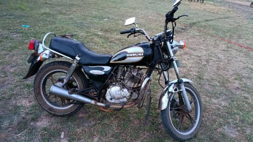 Suzuki GN125 1999 Motorbike (Used)