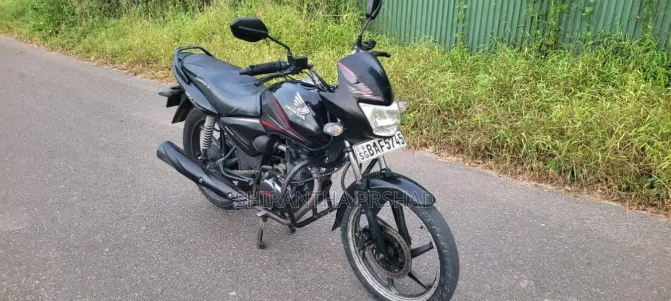 Honda Shine 2013 Motorbike (Used)
